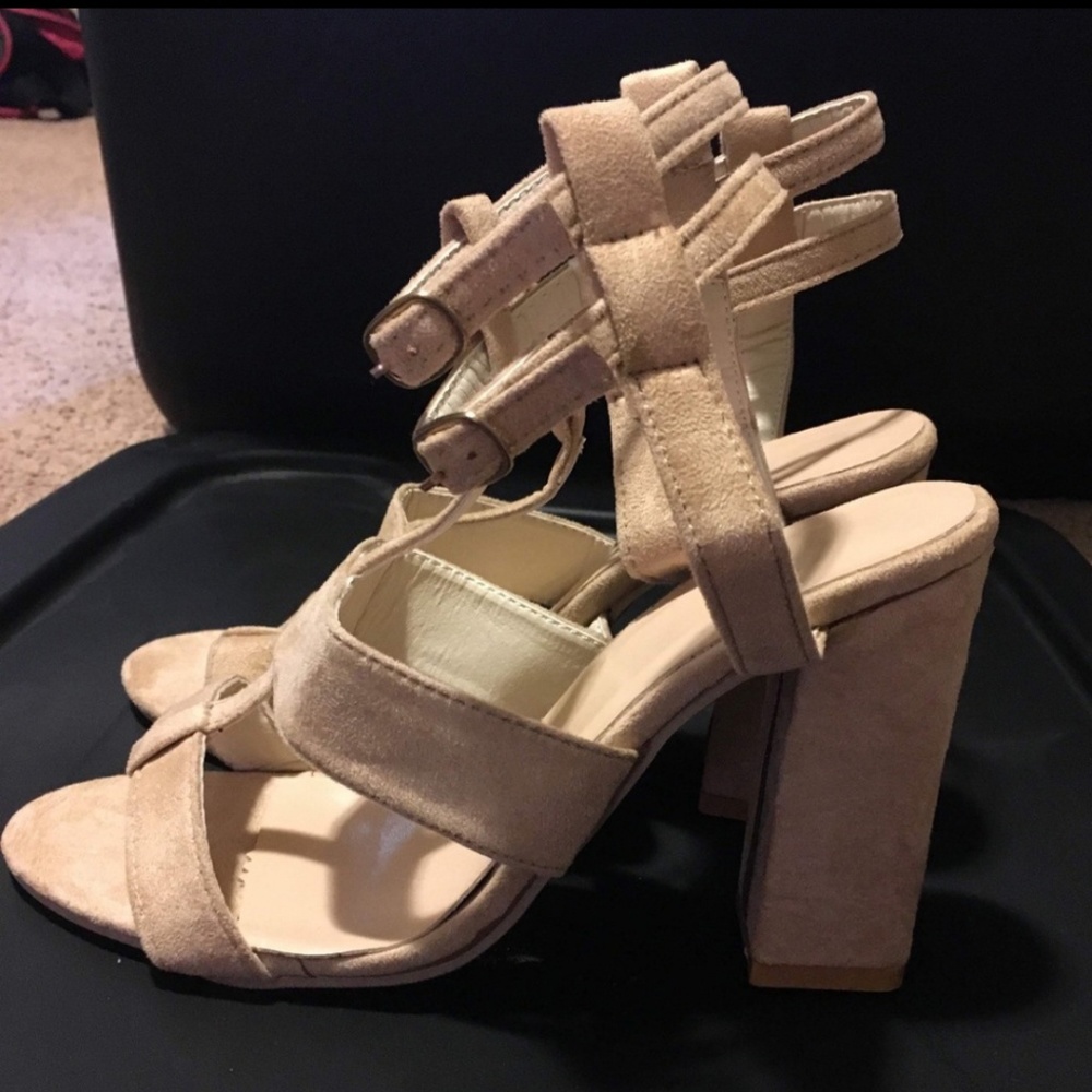 Nude color heel, no brand, never worn.